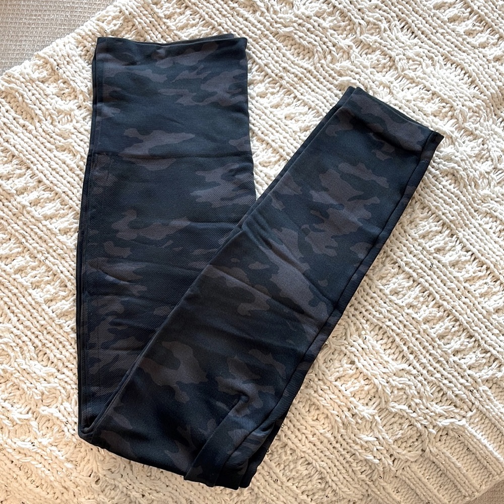 Spanx Camo leggings